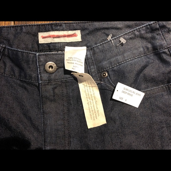 Chico’s Platinum Denim Sz 6 - Picture 2 of 3
